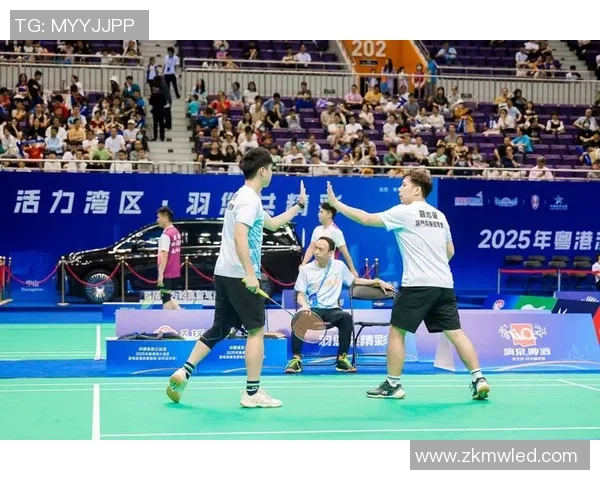 武汉羽毛球队与深圳羽毛球队速度对决赛后分析与总结